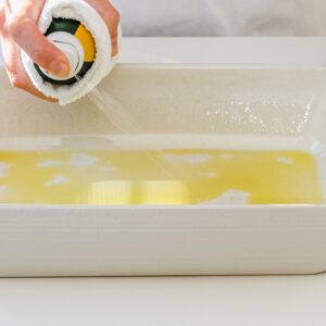 OIL WHITE CAP BAKING RE